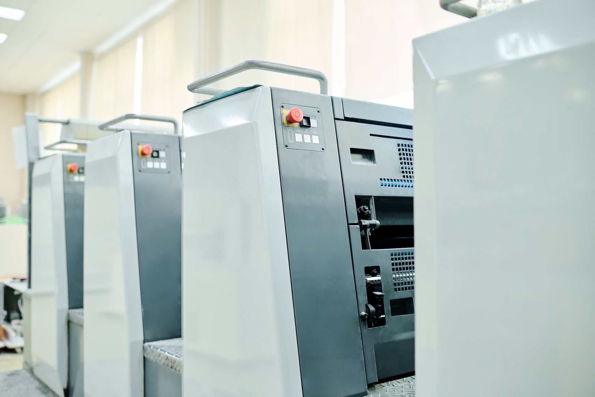 Komori UV printing press in Ahmedabad for spot UV finishes